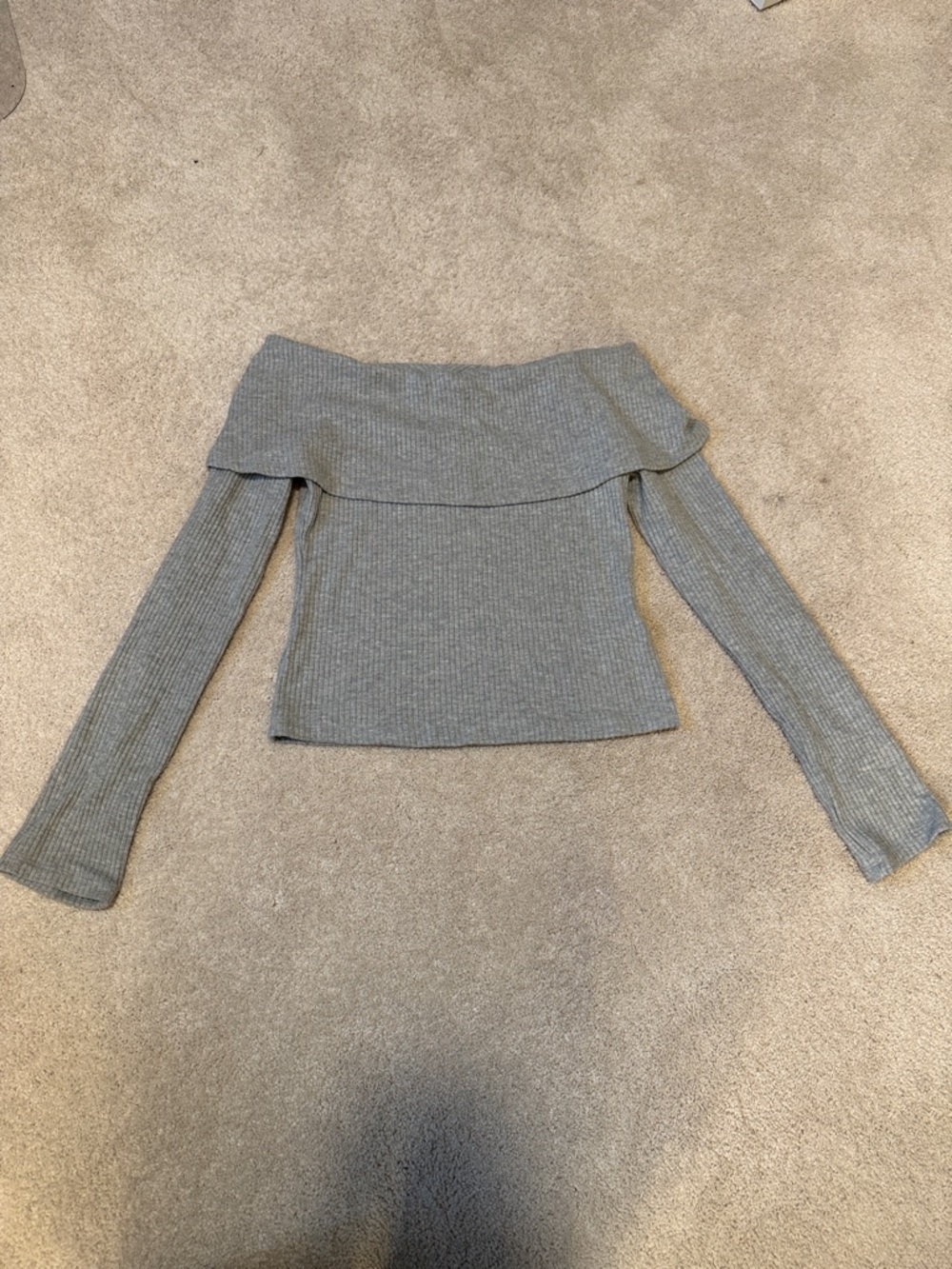 Urban Outfitters Light Gray Ribbed Off-Shoulder Long Sleeve Top